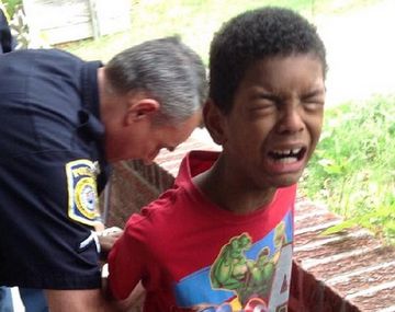 Una mujer hizo detener a su hijo de 10 años