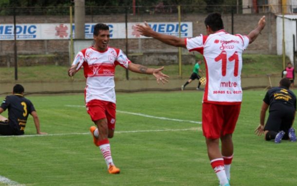 El goleador de Morón dejó el club después de que la barra lo amenazó con armas