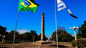 Avanza el proyecto para impulsar una zona franca industrial en Rivera, en la frontera entre Brasil y Uruguay. Avanza el proyecto para impulsar una zona franca industrial en Rivera, en la frontera entre Brasil y Uruguay.