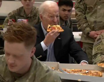 Polonia: Biden comió pizza con los soldados estadounidenses