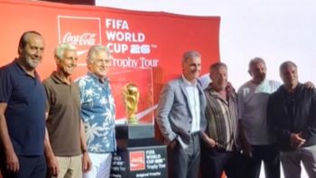 los campeones del mundo del 86 bancaron a los trabajores en el paro general: lo que necesiten... los campeones del mundo del 86 bancaron a los trabajores en el paro general: lo que necesiten...