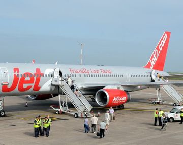 Un avión aterrizó de emergencia porque no tenían agua para el café