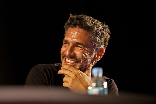 El método con humor de Leo Sbaraglia para grabar las escenas hot con Eva De Dominici