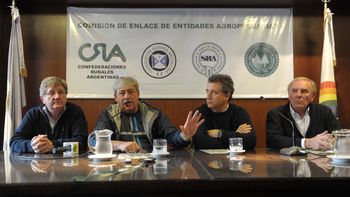 el campo acusa al gobierno de tomar decisiones autoritarias el campo acusa al gobierno de tomar decisiones autoritarias