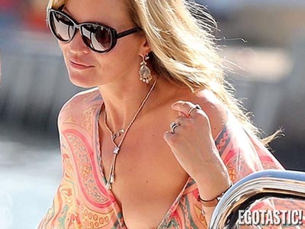 Kate Moss volvió a sorprender con un involuntario topless