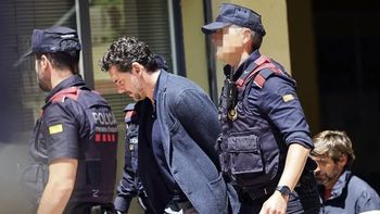 El hijo del fundador de Mango llega al juzgado tras su detención por la muerte de su padre. Foto: EFE/Alejandro García. El hijo del fundador de Mango llega al juzgado tras su detención por la muerte de su padre. Foto: EFE/Alejandro García.