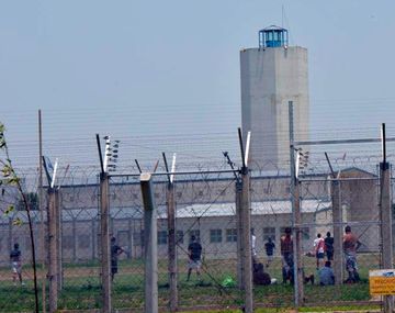 Detienen a 19 personas por estafar a beneficiarios del IFE desde un penal en Córdoba