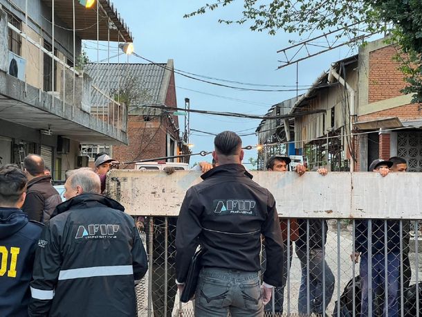 Megaoperativo de AFIP y Provincia contra granja de criptomonedas que operaba con cables robados