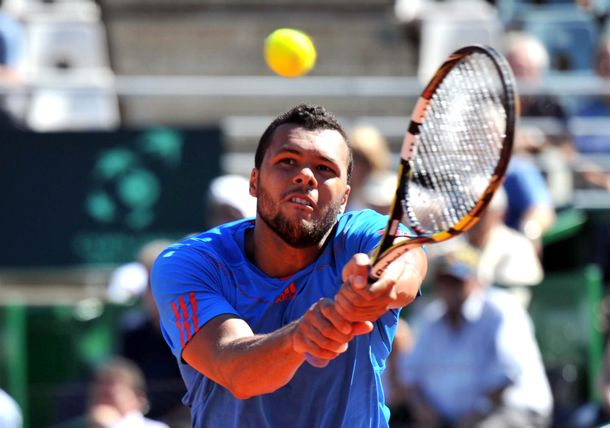 Berlocq no pudo con Tsonga y Francia ganó el primer punto