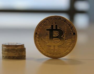 El bitcoin supera los US$4.000: un récord histórico