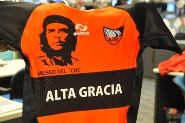Hasta la victoria siempre: el Che Guevara llegó a una camiseta de rugby