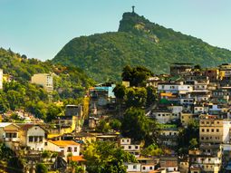 Brasil: las favelas son las que más sufren la crisis por el coronavirus