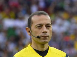 un arbitro turco dirigira la semifinal entre argentina y holanda en sao paulo un arbitro turco dirigira la semifinal entre argentina y holanda en sao paulo