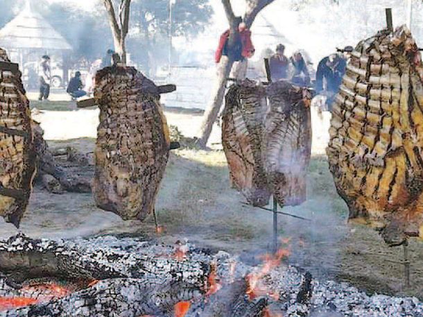 Gratis: 8.000 litros de locro y 8.000 kilos de asado para repartir el 25 de Mayo