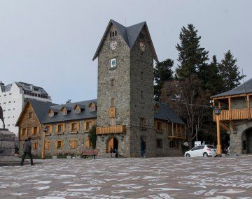 Bariloche colapsado: suspenden clases presenciales y ya hay pacientes esperando camas de terapia intensiva