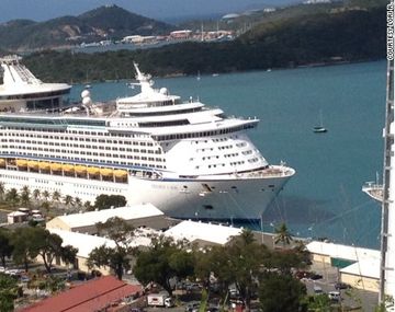 Unas 300 personas enfermaron en un crucero por el Caribe
