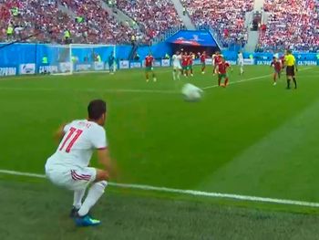 El duelo entre Marruecos e Irán contó con el lateral más insólito del Mundial
