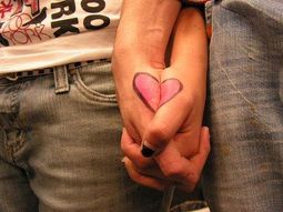 Argentinos definen al amor como compañerismo