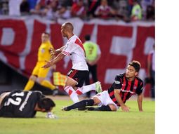 river le gano a san lorenzo y se quedo con la ida de la recopa river le gano a san lorenzo y se quedo con la ida de la recopa