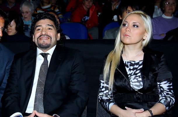 Maradona le cortó la tarjeta de crédito a Verónica Ojeda