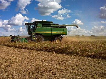Denuncian que el fisco pierde u$s70 millones diarios por exportaciones de granos por inacción del Ministerio de Agricultura