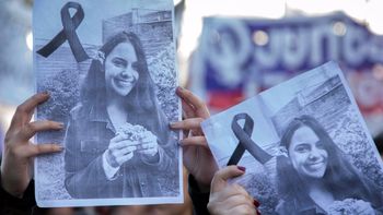 Anahí Benítez tenía 16 años cuando fue víctima de un femicidio Anahí Benítez tenía 16 años cuando fue víctima de un femicidio