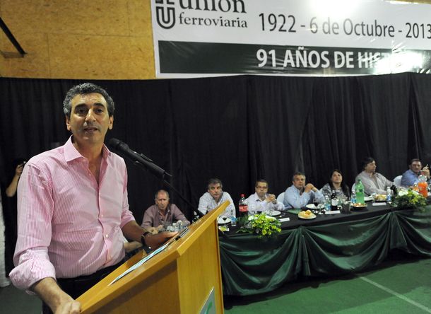 Hay una decisión política de recuperar los ferrocarriles