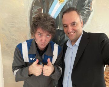 Reciente posteo de Adorni en medio de rumores de salida: Flamante jefe de Gabinete