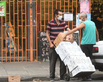 Comercios no esenciales est&aacute;n cerrados por la cuarentena del coronavirus, el resto abre