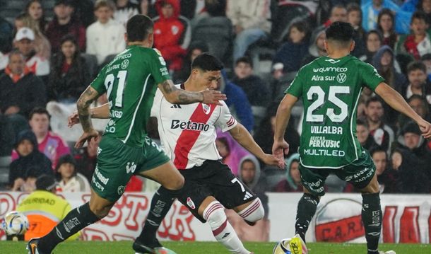 Sarmiento dio el gran golpe y venció 1-0 a River en el Monumental