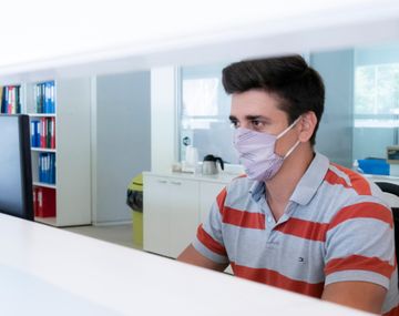 Barbijo del Atom Protect N95 Plus. Foto: @unsamoficial