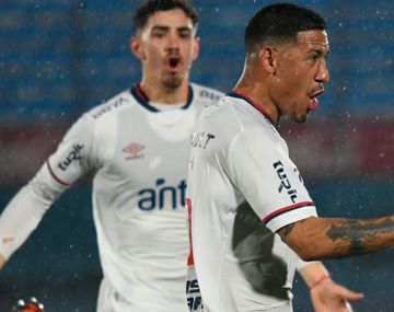 Nacional recibe a Luis Suárez como el campeón uruguayo