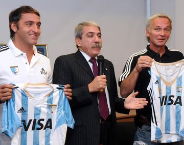 Aníbal presentó a los nuevos DT del hockey