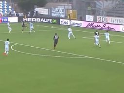 El jugador italiano Cristian Galano recibió la primera  tarjeta verde en la historia de futbol.