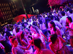 fiesta tragica en villa allende: quiso echar a los chicos de su casa y murio infartado fiesta tragica en villa allende: quiso echar a los chicos de su casa y murio infartado