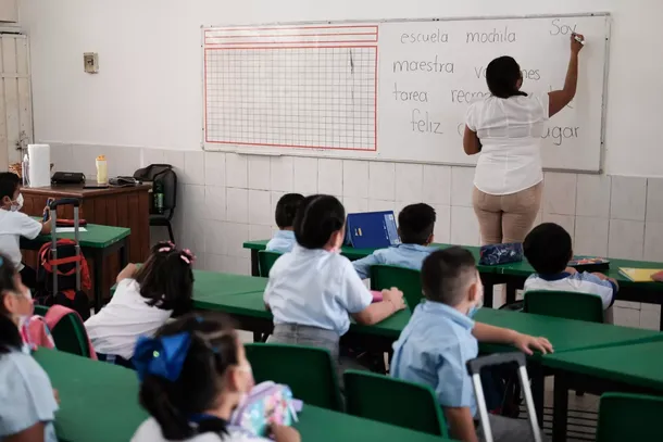 En qué escuelas no habrá clases en México este jueves.