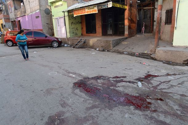 Treinta y cuatro tiros para una ejecución narco. Treinta y cuatro tiros para un mensaje mafioso