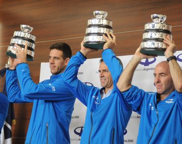 Los campeones, en casa