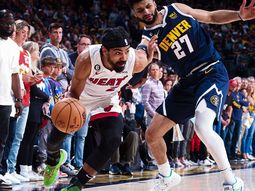 Miami Heat se robó la localía e igualó la serie 1-1 en Denver