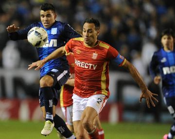 Estudiantes y Racing empataron sin goles en un partido entretenido