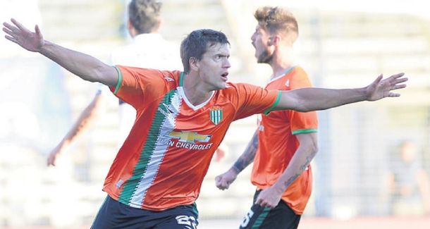 El experimentado defensor se formó en Banfield. El experimentado defensor se formó en Banfield.