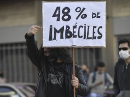 {altText(,Ira, desprecio y asco: el lenguaje corporal del #17A)}