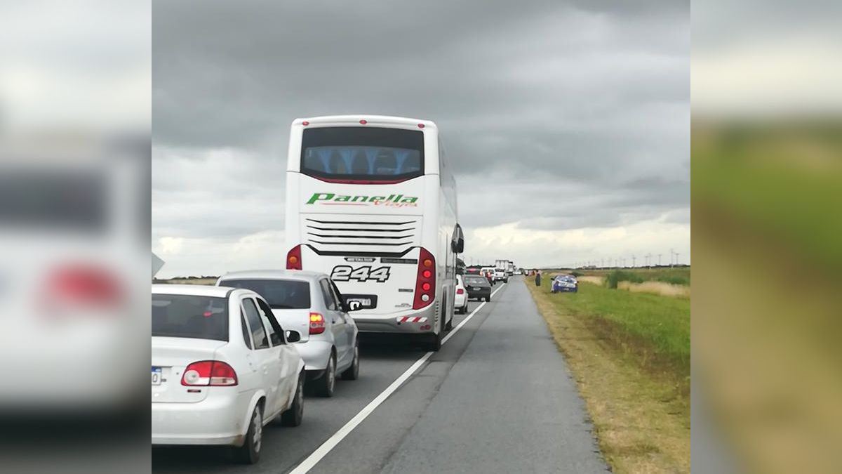 Un choque frontal entre dos autos en la Ruta 11 dejó al menos 7 heridos