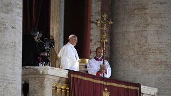 ¿como son las primeras horas del papado de francisco? ¿como son las primeras horas del papado de francisco?