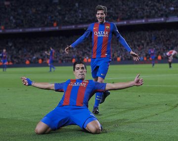 Suárez llegó a su gol número 100 con la camiseta del Barcelona