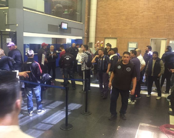 Bronca y tensión en Edenor: cooperativistas tomaron oficinas por el tarifazo