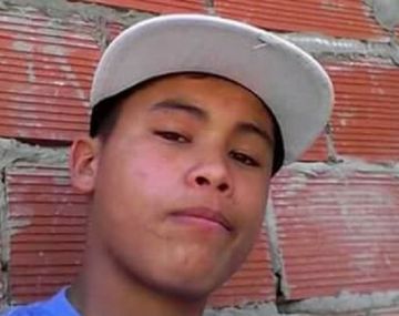 Fabián Enrique tenía 17 años, estaba desarmado y lo mataron por la espalda