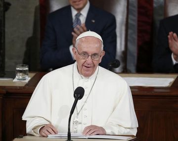 Francisco dijo que ninguna condición humana puede ser motivo de exclusión