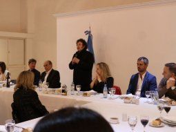 milei agasaja a su gabinete con un asado de fin de ano en la quinta de olivos milei agasaja a su gabinete con un asado de fin de ano en la quinta de olivos