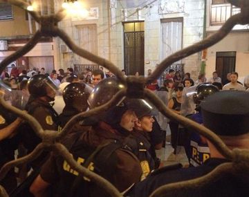 Incidentes en la Convención radical al conocerse la victoria de Ernesto Sanz